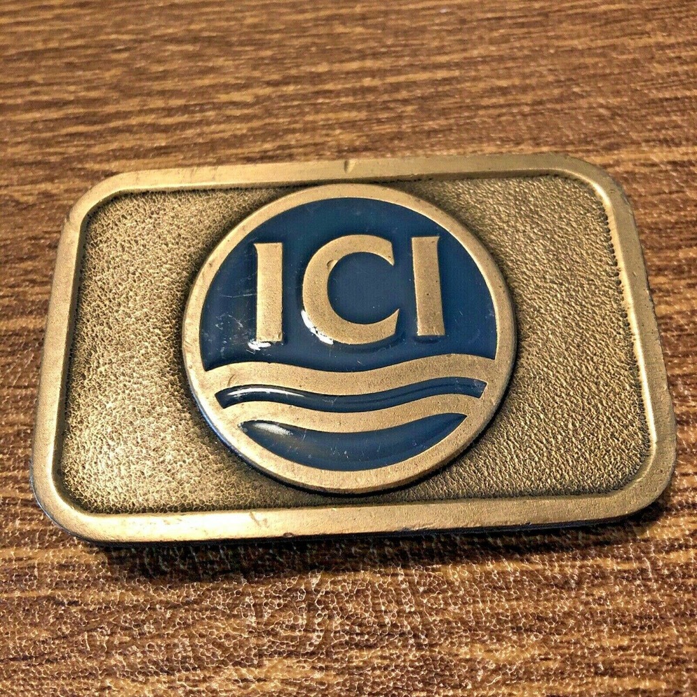 Gold Tone Heavy Weight Belt Buckle By CD hits USA